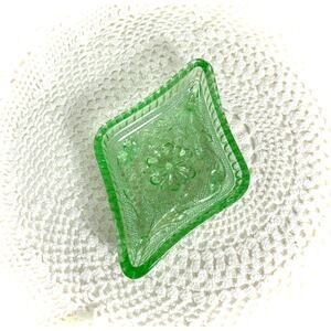 UV Glow Diamond Shaped Mini Ash Tray - Retro Card Party - Indiana Glass, Tiara